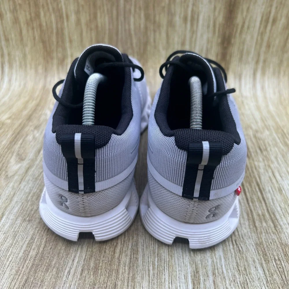 On Cloud 5 Waterproof Sneakers Women's Size 8 Grey Black Athletic 19.99986